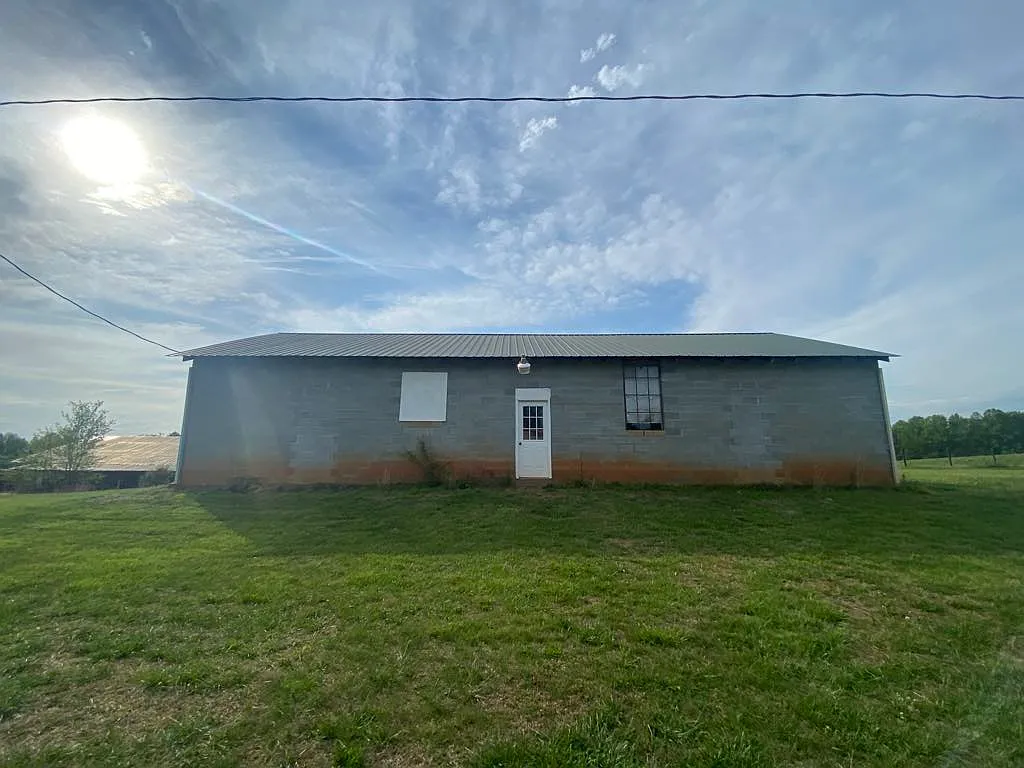 Red Brush Rd, Mount Airy — Photo 2
