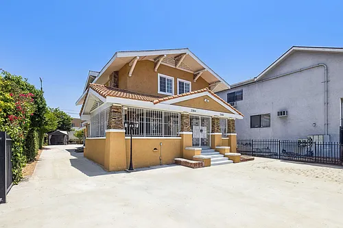 2106 Crenshaw Blvd Photo 1