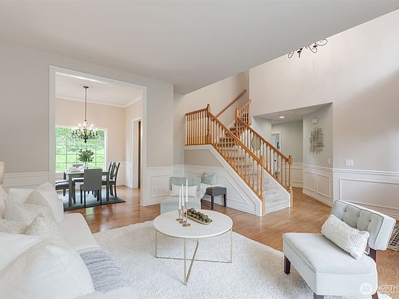 3rd image of 3831 171st Avenue SE