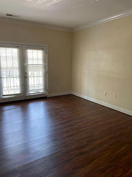 2 bed, 1000 sqft, $1,200 — Photo 1