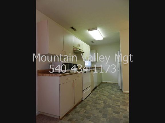 4th image of 533 Roosevelt St