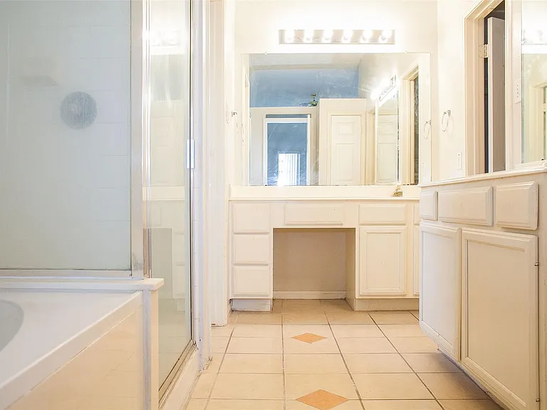 6223 Newbury Dr — Photo 18