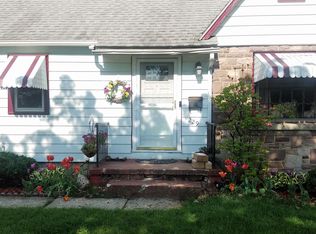 229 Oakwood Rd, Rochester, NY 14616