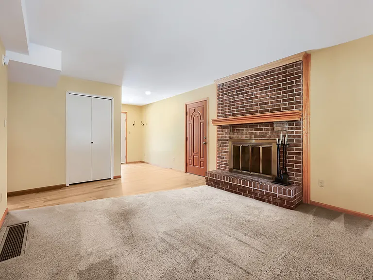 3202 Springridge Dr — Photo 11