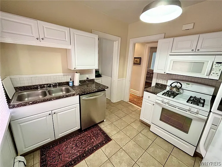 711 Lafayette Ave #LOWER — Photo 11