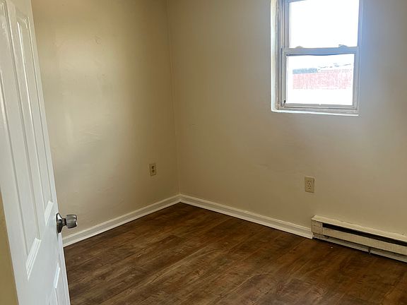 5th image of 137 S 7th St #3