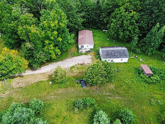 3rd image of 4343 Corriveau Rd