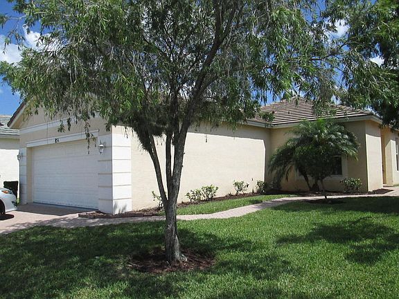 Home For Sale In Lake Forest