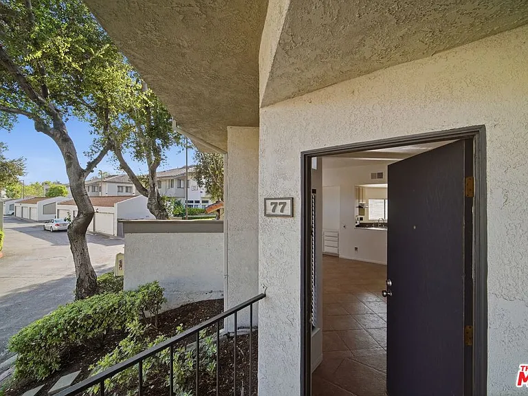 Willowcrest Ln — Photo 2