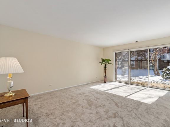 5th image of 271 Coventry Cir #271