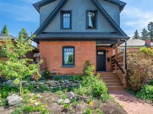 3216 W 17th St SW, Calgary, AB T2T4N8