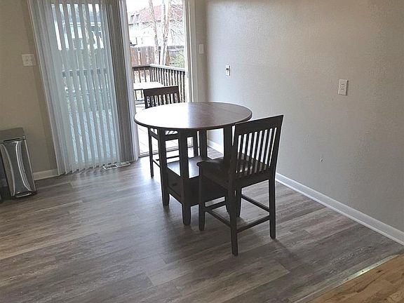 4th image of 2508 Windmill Rd