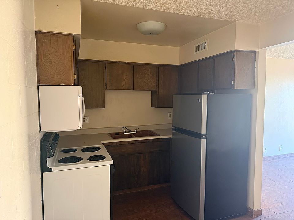 1st image of 615 S Royal Crest Cir Unit 5