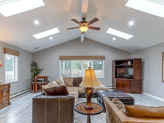 5th image of 1621 Longvalley Dr