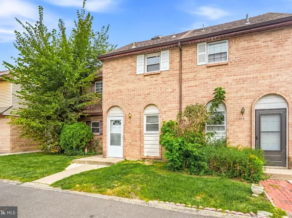 241 La Cascata, Clementon, NJ 08021