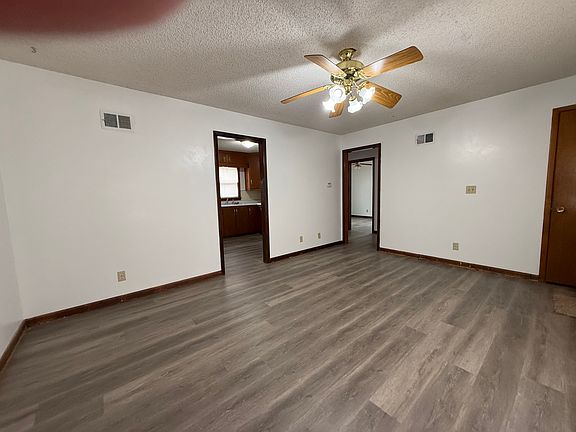 4th image of 5804 E Kinkaid St #5804