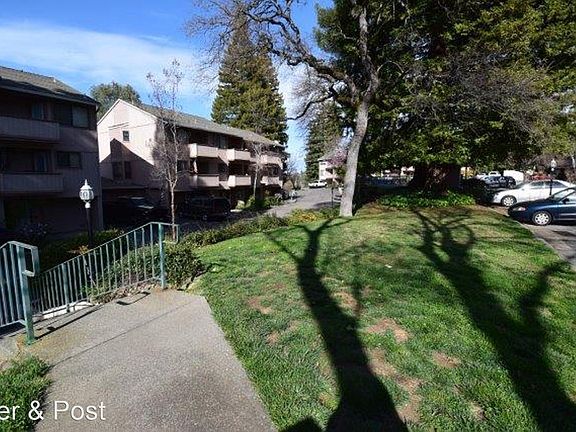 3rd image of 128 Pacific Ave #128