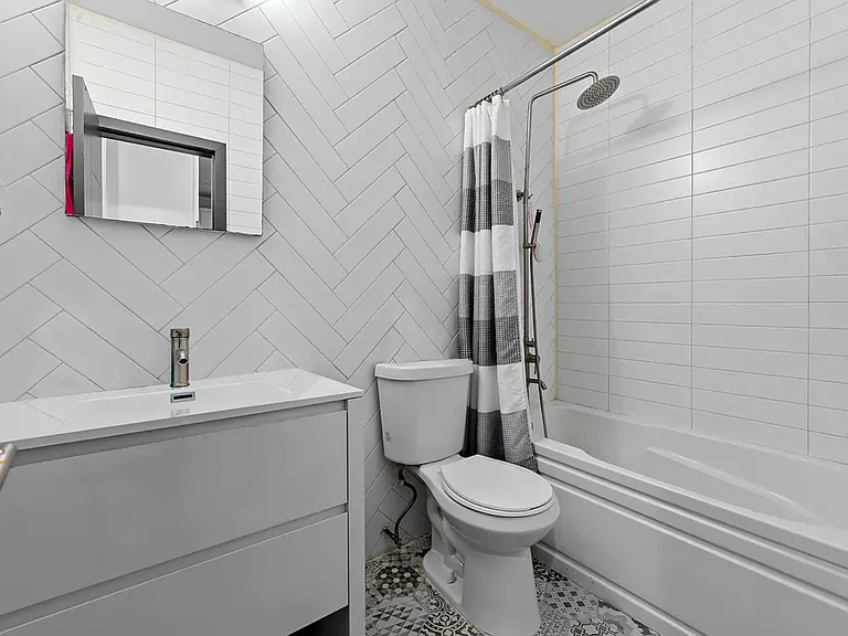 1137 Blake Ave #1 — Photo 5