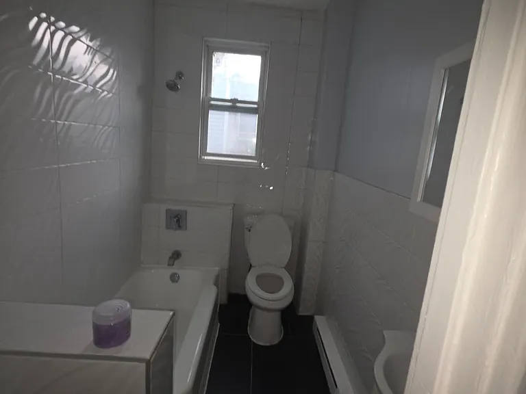 159 Oakwood Pl #B — Photo 4
