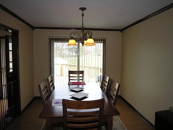 5th image of 1813 Hopemont Ct