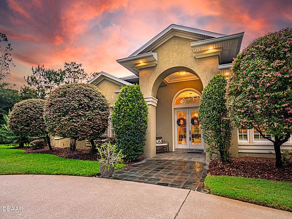 2nd image of 27 Brook Crest Way