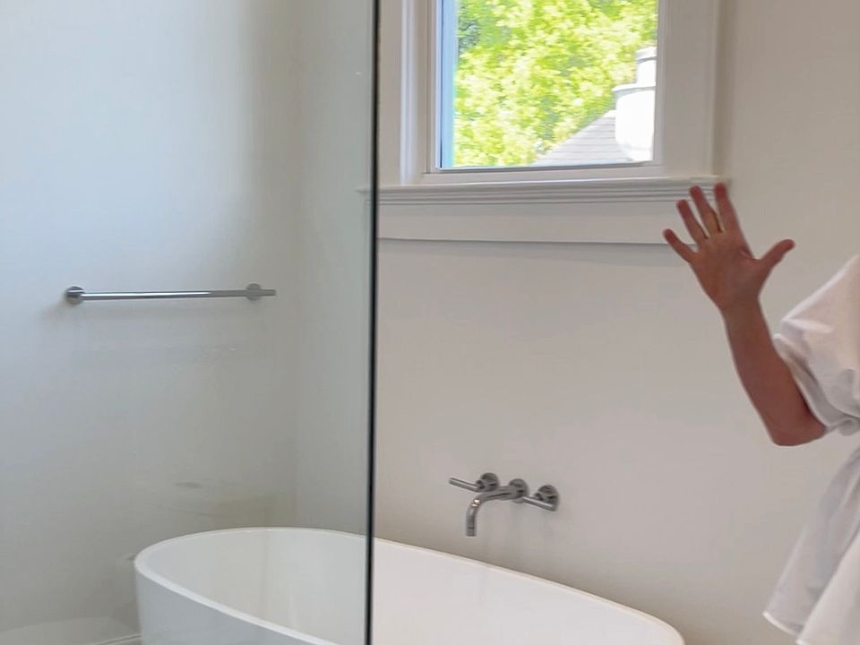 Full Bath Tub