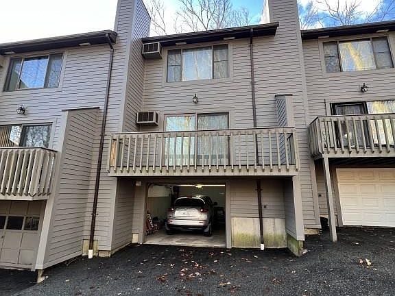 2nd image of 5 Wake Robin Rd Unit 2004