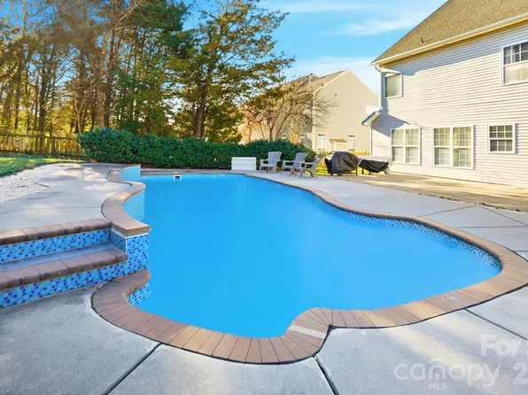 5008 Rosewater Ln, Indian Trail, NC 28079