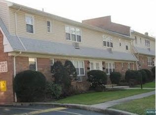 20B Lakeview Ave, Leonia, NJ 07605