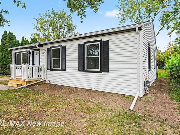 4th image of 1382 Flanders Dr