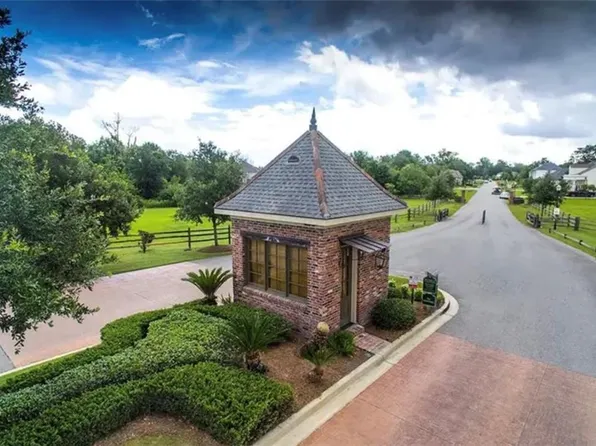 111 Pintail Point Dr, Belle Chasse, LA 70037