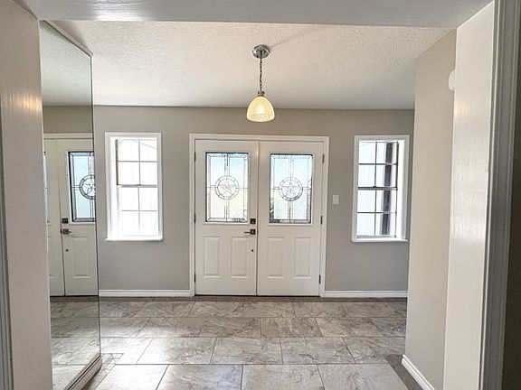 3rd image of 11 Heritage Dr