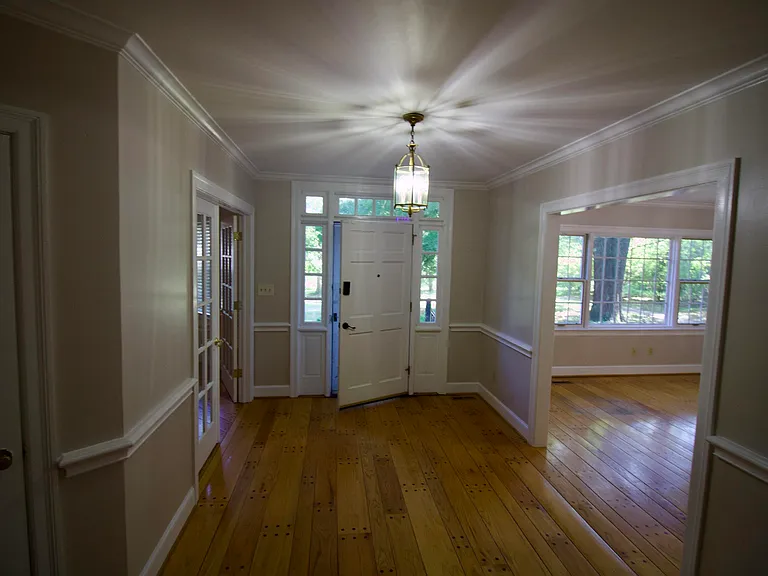 1502 Electric Rd SW — Photo 2
