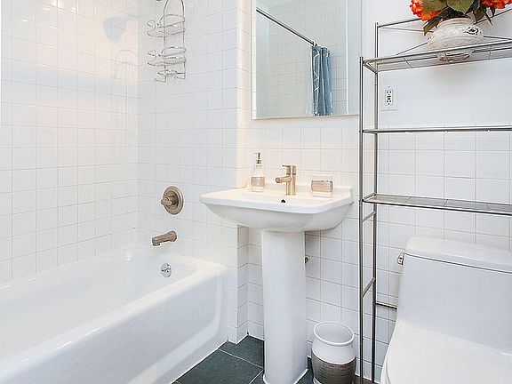 4th image of 43 Avenue C APT 3A