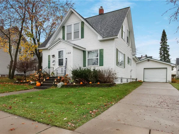 128 E 5th Avenue, Stanley, WI 54768