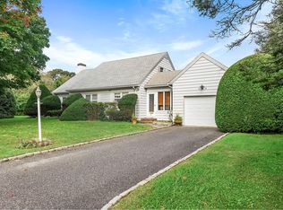 31 Bellows Ln, Southampton, NY 11968