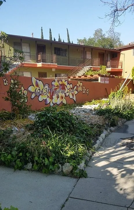 1 bed, 1.0 bath — Photo 2