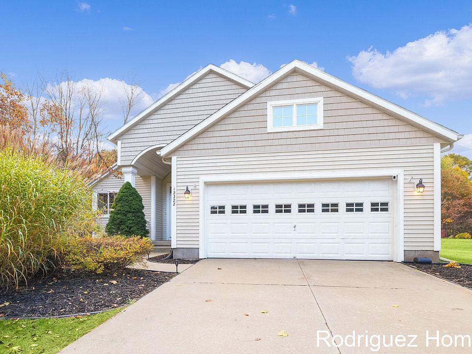 1st image of 12322 Holmden Dr NE
