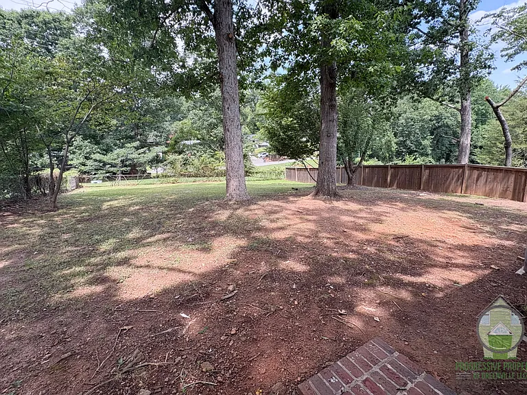 203 Daisy Dr — Photo 12