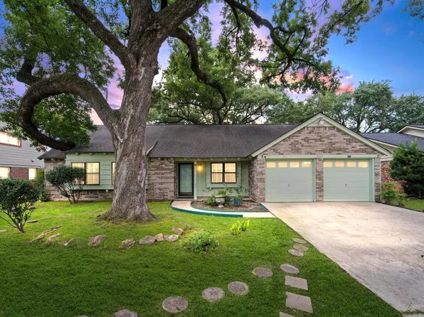 5619 Sheraton Oaks Dr, Houston, TX 77091