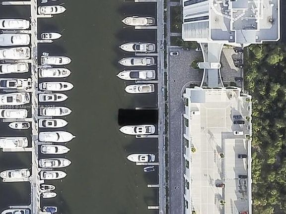 2nd image of 17211 Biscayne Blvd #Bs-12