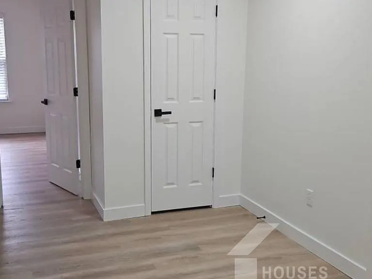 69 Greensboro Ct — Photo 10
