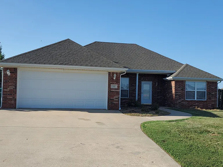 131 Coopers Farm Rd — Photo 3