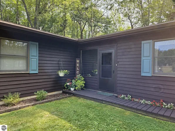 2890 Wilber Rd, East Tawas, MI 48730