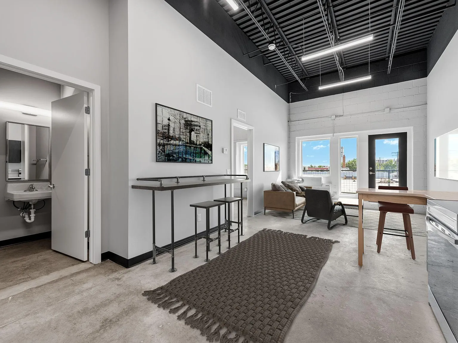 9th St Lofts — Photo 4