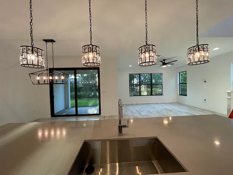 4415 Arcturus Ln — Photo 8
