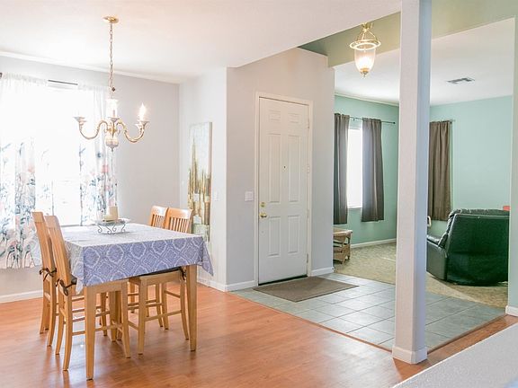 2nd image of 401 Carnelian Ave