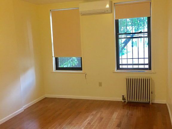 3rd image of 1812 Astoria Blvd APT 1R