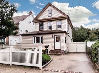 19 Catherine St, Hempstead, NY 11550