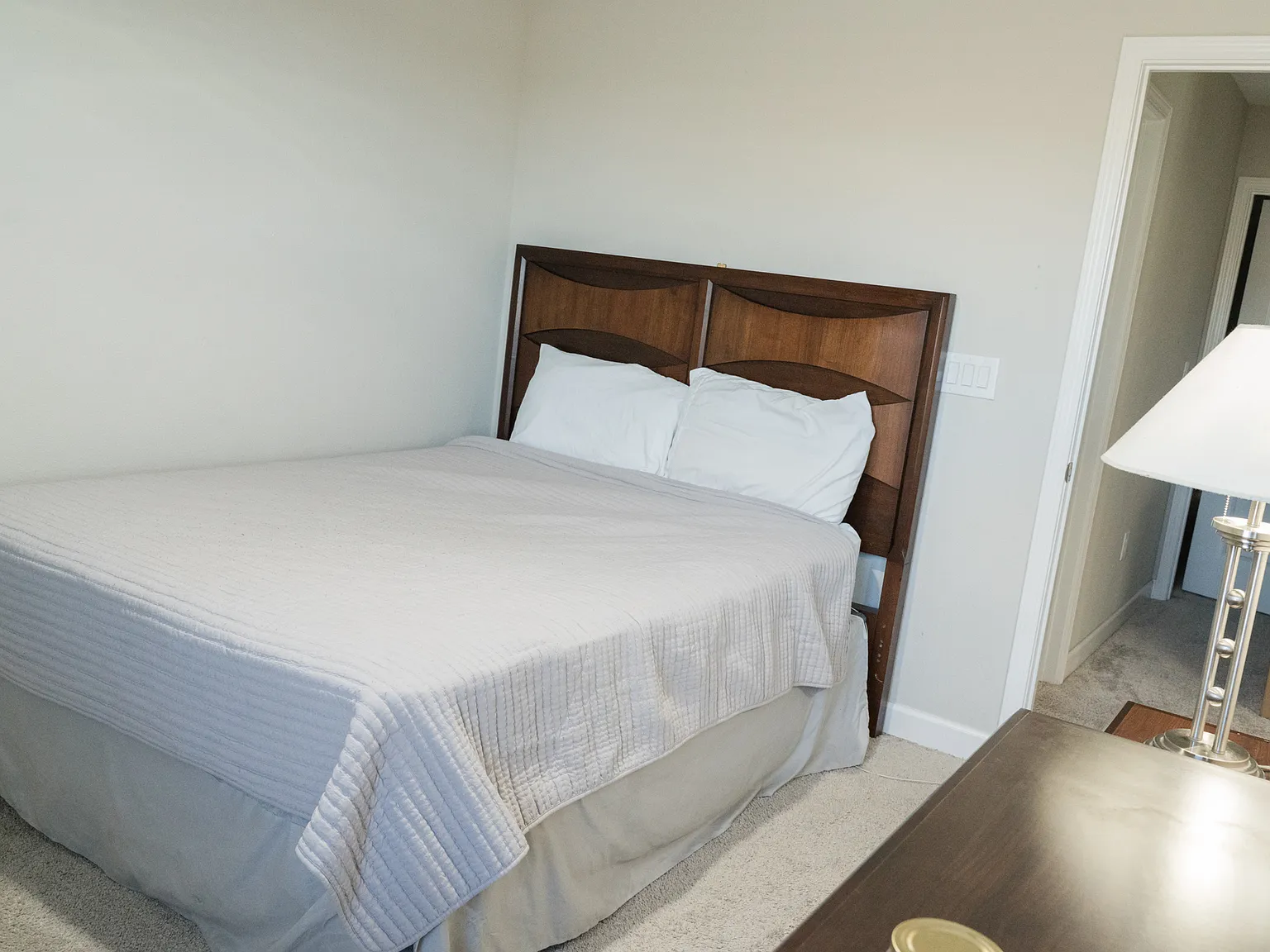 4 bed, 2555 sqft, $3,750 — Photo 4